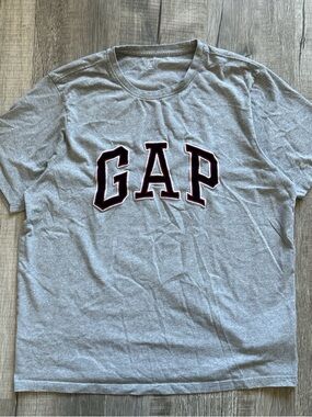 Grey Gap textured logo t-shirt - vintage style